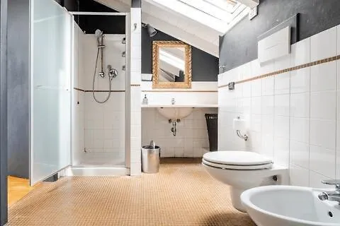 Suite N8 - Elegante Mansarda Vicino Al Centro Μπρέσια Διαμέρισμα